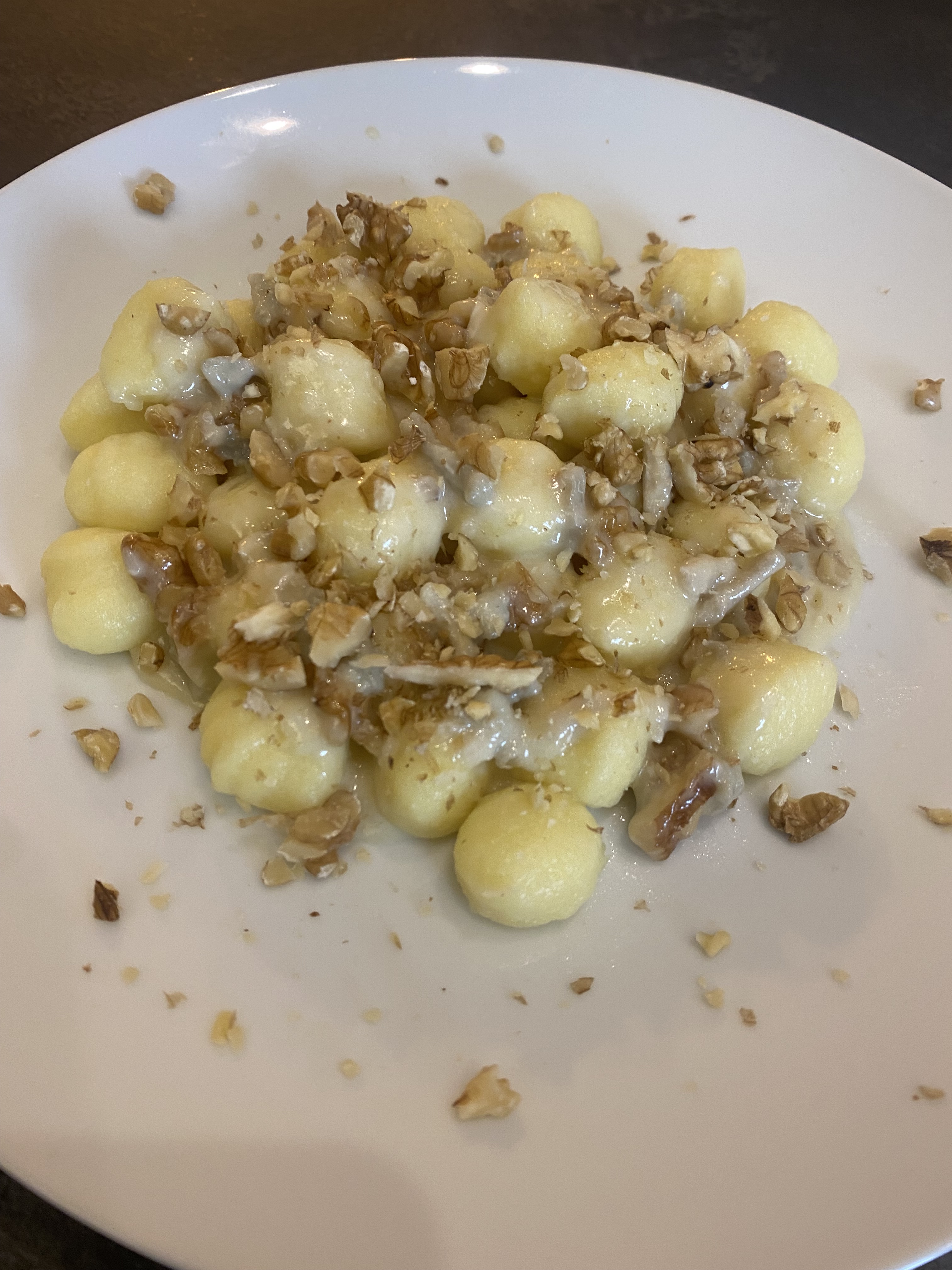foto ingredienti Gnocchi con crema di gorgonzola e noci